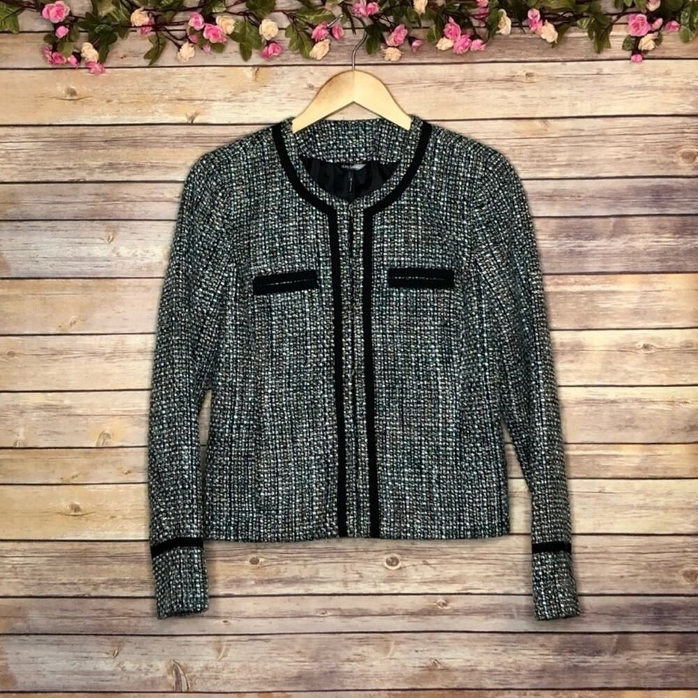 🌷5 for $25 Daisy Fuentes Fuzzy Tweed Blazer